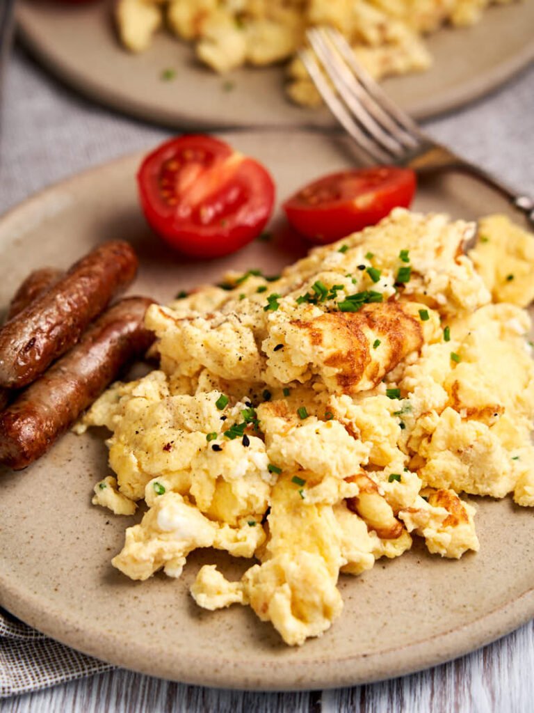 Scrambled Eggs with Cottage Cheese (Keto, Low-Carb)